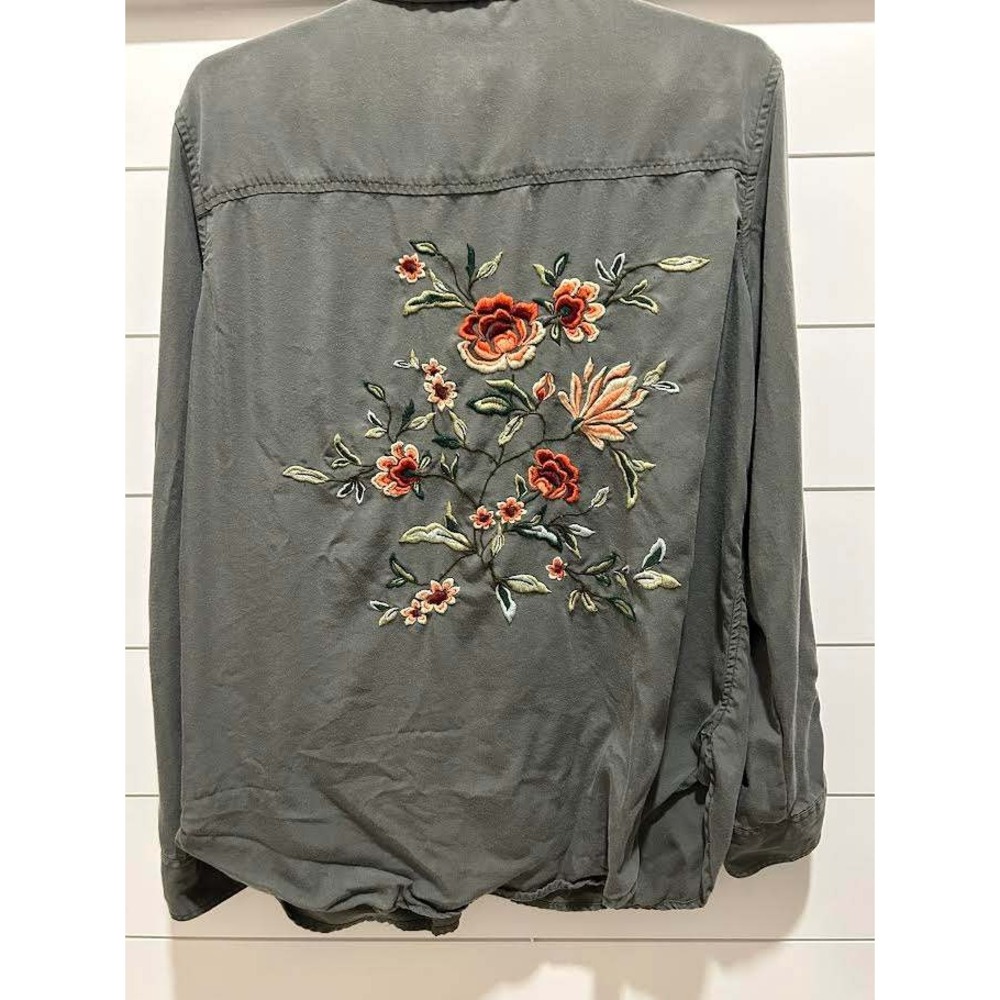 American Eagle Floral Embroidered Utility Shirt Olive Green Boyfriend Fit Medium